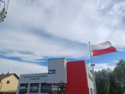 Pożar domku letniskowego w Imielinie – akcja służb przy ul. Wandy
