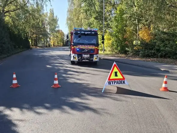 Lędziny: Pożar ciężarówki i pomoc policji – relacja z akcji OSP