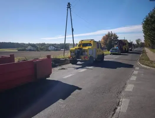 Lędziny: strażacy ochotnicy pomagali policji zabezpieczyć ul. Pokoju