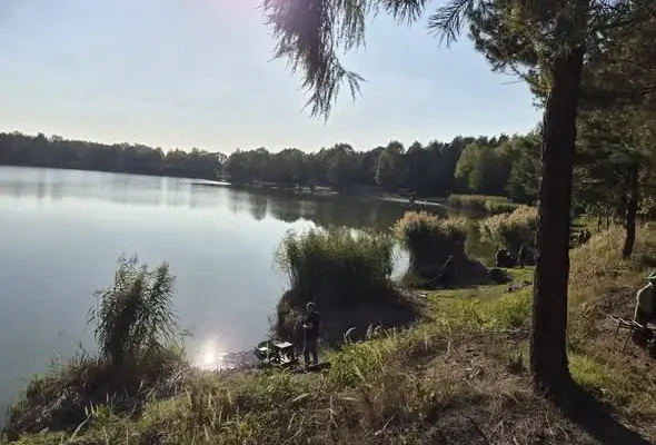 Wędkarskie zmagania na zbiorniku Łysina – instruktorzy młodzieży rywalizowali w Bieruniu Starym