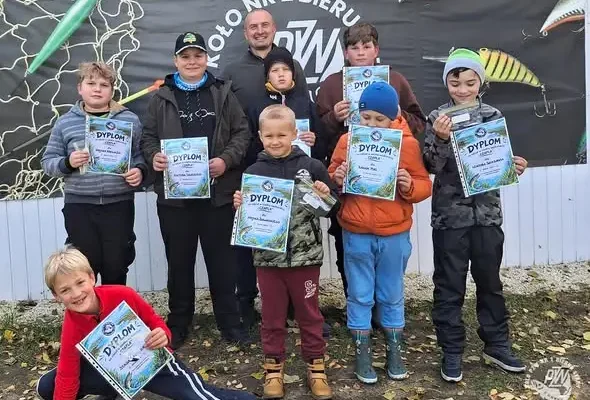 Młodzi wędkarze z „Czapli” zakończyli jesienną edycję szkółki spinningowej